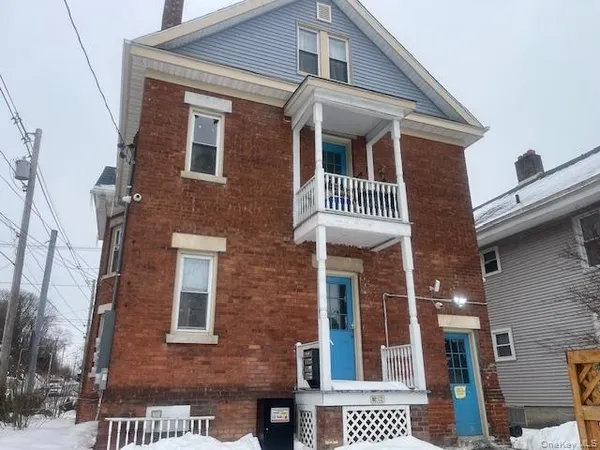 $2,800 | 18 Innis Avenue, Unit 1, Poughkeepsie, NY 12601