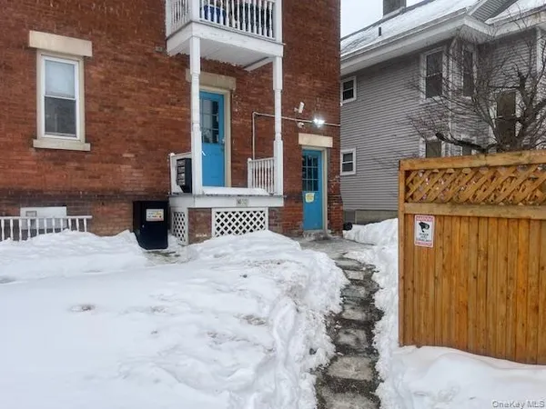 $2,800 | 18 Innis Avenue, Unit 1, Poughkeepsie, NY 12601