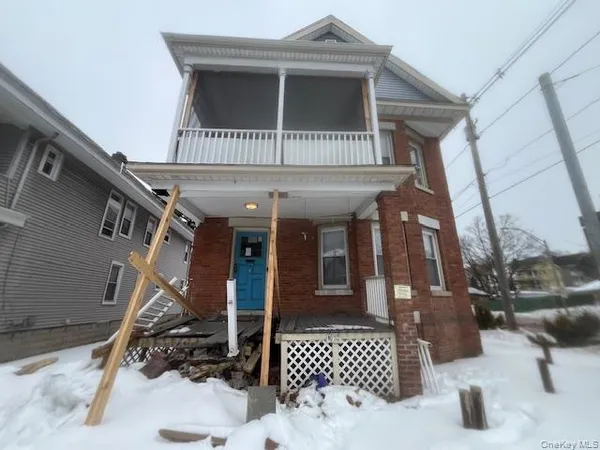 $2,800 | 18 Innis Avenue, Unit 1, Poughkeepsie, NY 12601