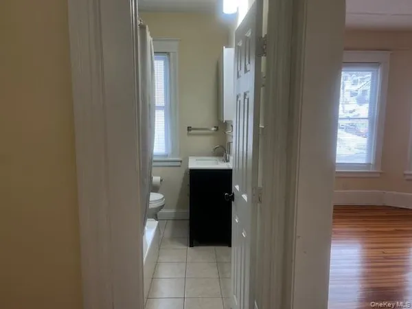 $2,800 | 18 Innis Avenue, Unit 1, Poughkeepsie, NY 12601