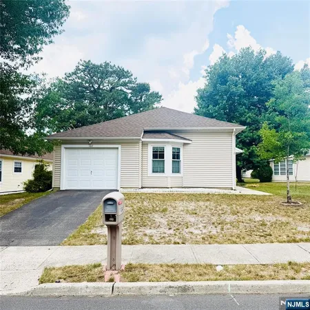 $2,750 | 107 Pine Oak Boulevard, Barnegat, NJ 08005