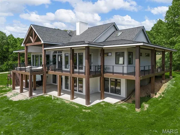 $899,900 | 22206 Tree Farm Road, Hermann, MO 65041