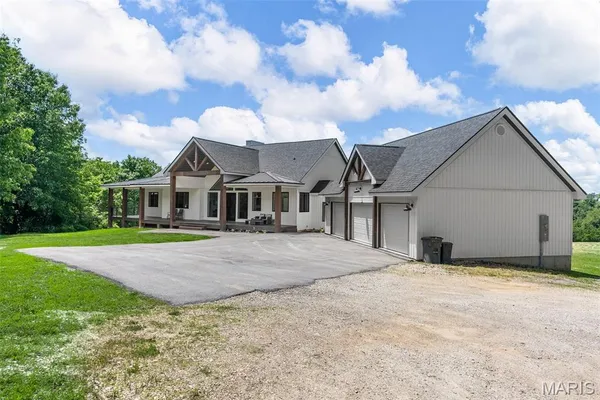 $899,900 | 22206 Tree Farm Road, Hermann, MO 65041
