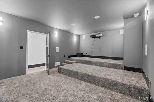 $899,900 | 22206 Tree Farm Road, Hermann, MO 65041