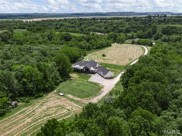 $899,900 | 22206 Tree Farm Road, Hermann, MO 65041