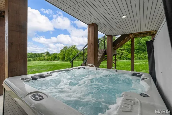 $899,900 | 22206 Tree Farm Road, Hermann, MO 65041