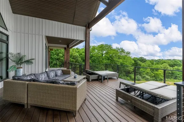 $899,900 | 22206 Tree Farm Road, Hermann, MO 65041