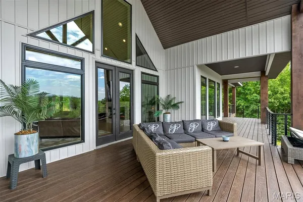 $899,900 | 22206 Tree Farm Road, Hermann, MO 65041