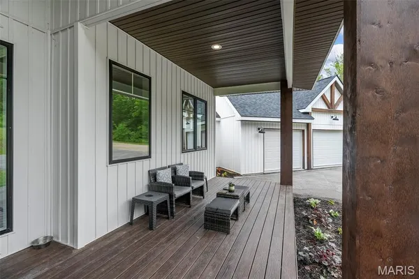 $899,900 | 22206 Tree Farm Road, Hermann, MO 65041