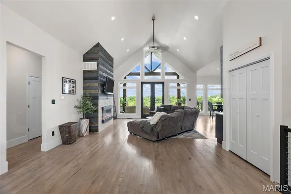 $899,900 | 22206 Tree Farm Road, Hermann, MO 65041