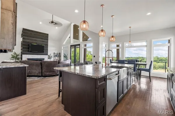 $899,900 | 22206 Tree Farm Road, Hermann, MO 65041