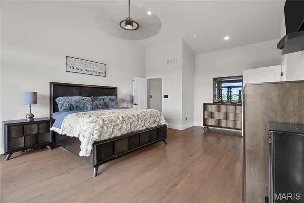 $899,900 | 22206 Tree Farm Road, Hermann, MO 65041