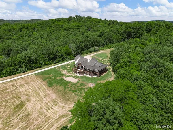 $899,900 | 22206 Tree Farm Road, Hermann, MO 65041