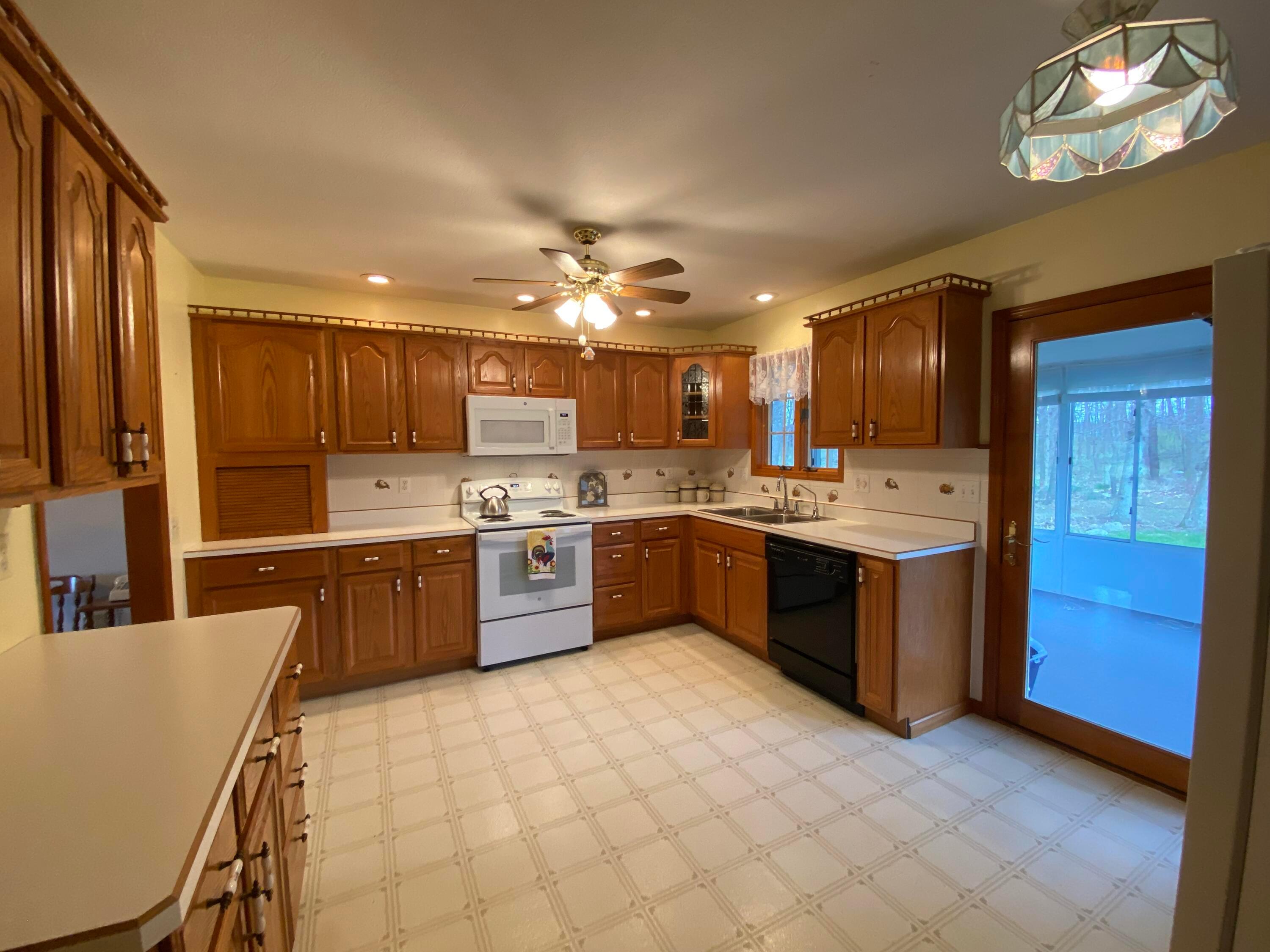 1675 Northridge Road Circleville, OH 43113 - Photo 20 of 49 Fully Applianced