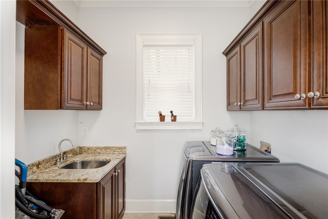 103 Pacolet Trail Piedmont, SC 29673 - Photo 11 of 35 Laundry Rm with Sink