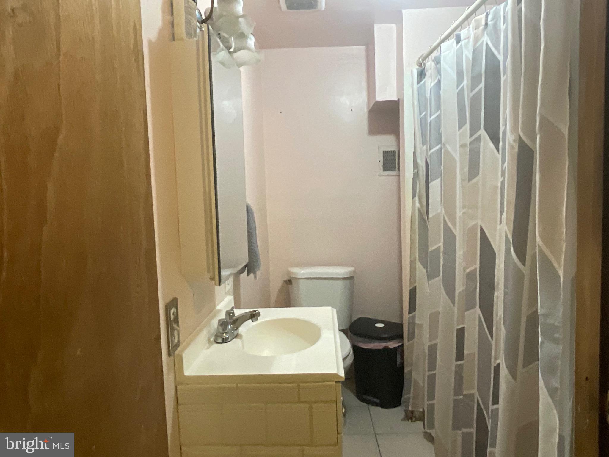 2112 Howell Street Camden, NJ 08105 - Photo 6 of 6