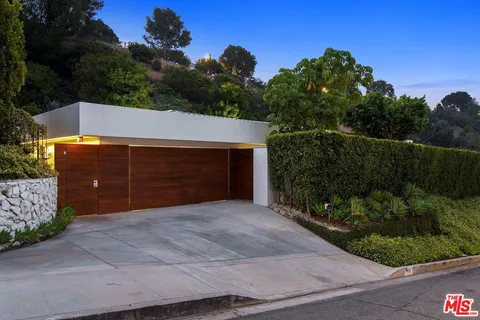$31,000 | 1106 North Hillcrest Road, Beverly Hills, CA 90210