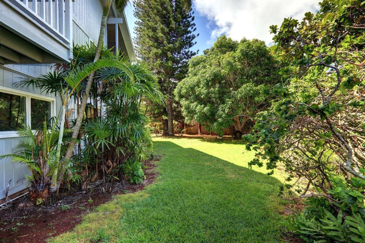 5045 Lower Honoapiilani Road, Unit 6 Lahaina, HI 96761 - Photo 29 of 30 a view of yard