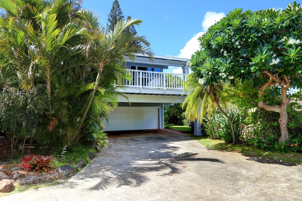 5045 Lower Honoapiilani Road, Unit 6 Lahaina, HI 96761 - Photo 30 of 30 a front view of a house with plants