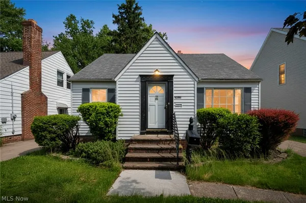 $168,000 | 25671 Farringdon Avenue, Euclid, OH 44132