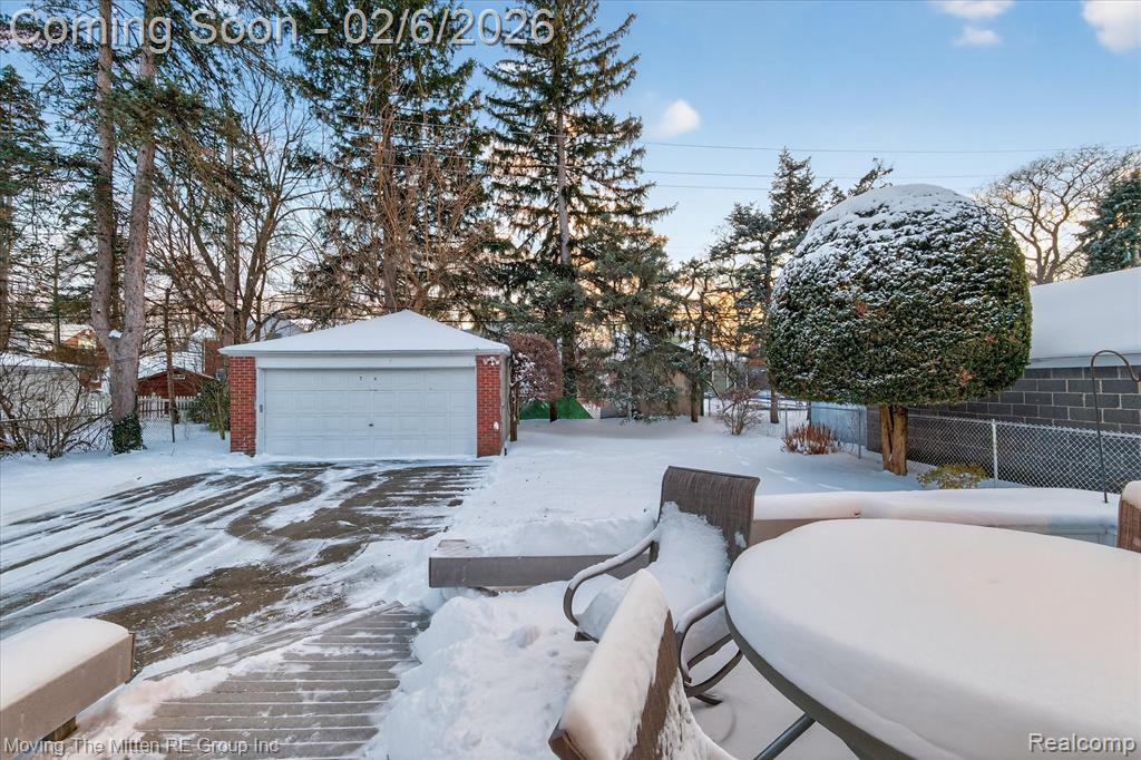 351 Ridgemont Road Grosse Pointe Farms, MI 48236 - Photo 48 of 68