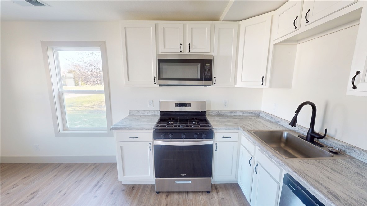 206 Market Street Sidell, IL 61876 - Photo 8 of 14