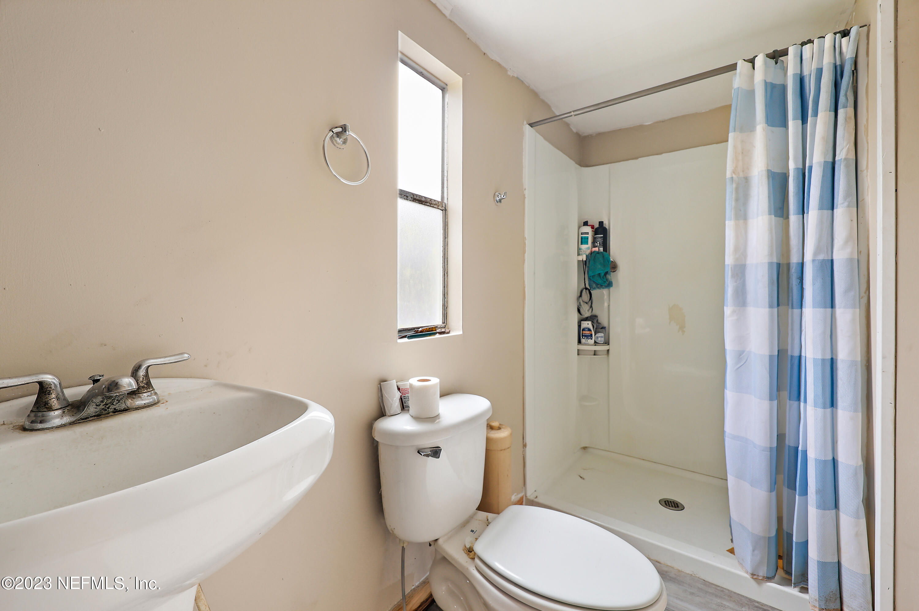 54317 Point S Drive Callahan, FL 32011 - Photo 11 of 17 2nd Bathroom
