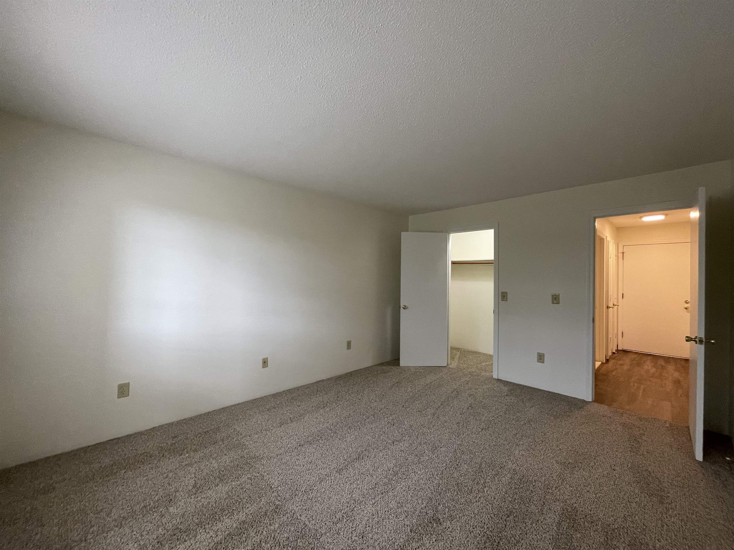379 Huse Road, Unit 8 Manchester, NH 03103 - Photo 31 of 45