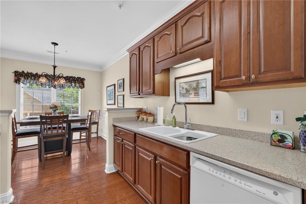 522 College Road, Unit 207 Greensboro, NC 27410 - Photo 4 of 34