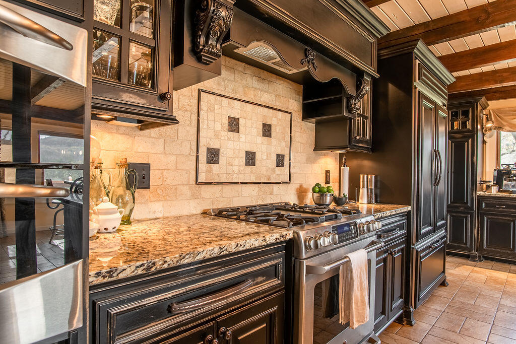 8 Maddox Lake Road Summerville, GA 30747 - Photo 13 of 136 GAS STOVE