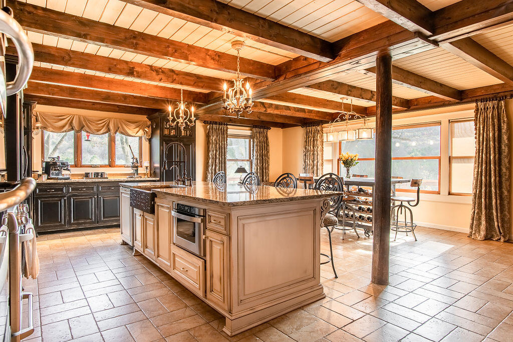 8 Maddox Lake Road Summerville, GA 30747 - Photo 23 of 136 GOURMET KITCHEN