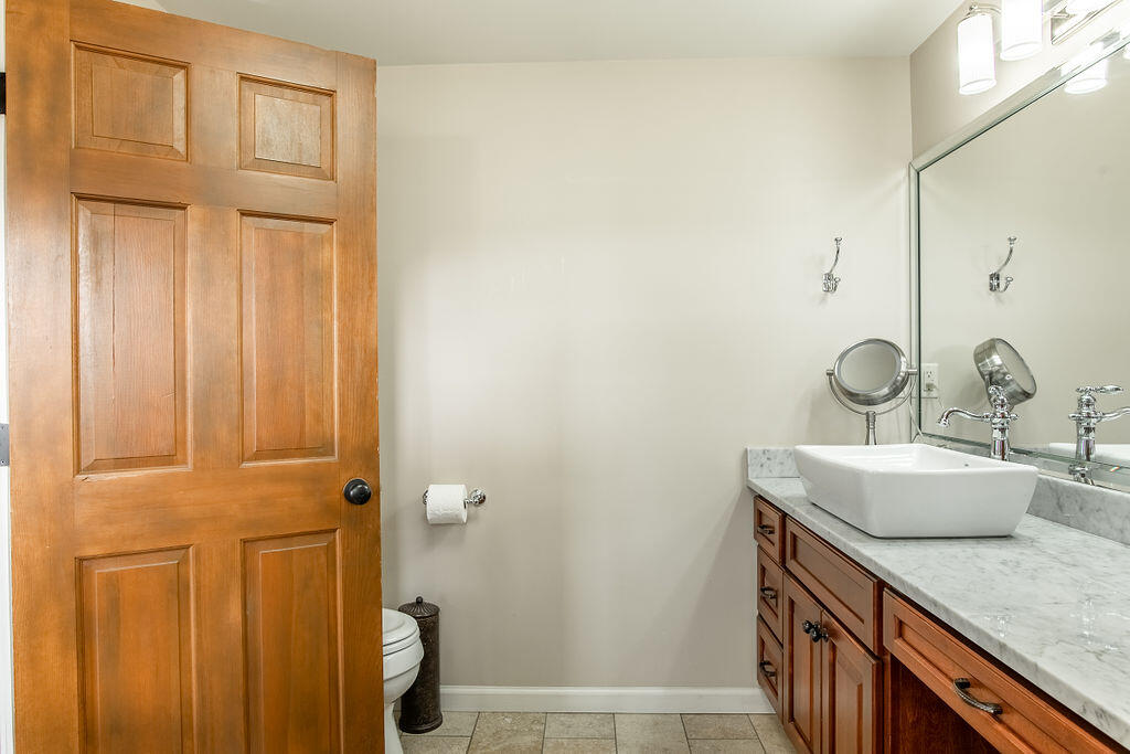 8 Maddox Lake Road Summerville, GA 30747 - Photo 49 of 136 MASTER BATH