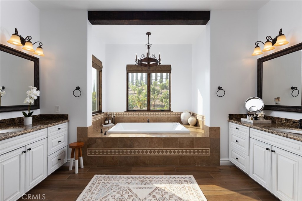 33240 La Serena Way Temecula, CA 92591 - Photo 24 of 75 Dual vanities