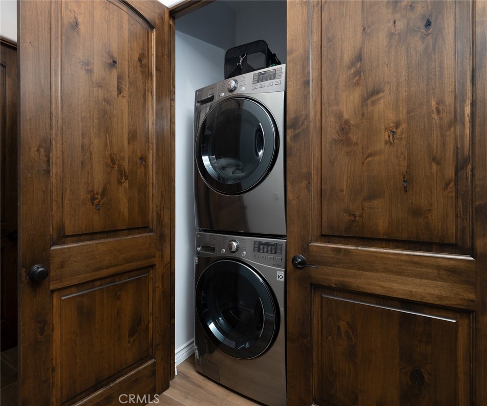 33240 La Serena Way Temecula, CA 92591 - Photo 45 of 75 Laundry