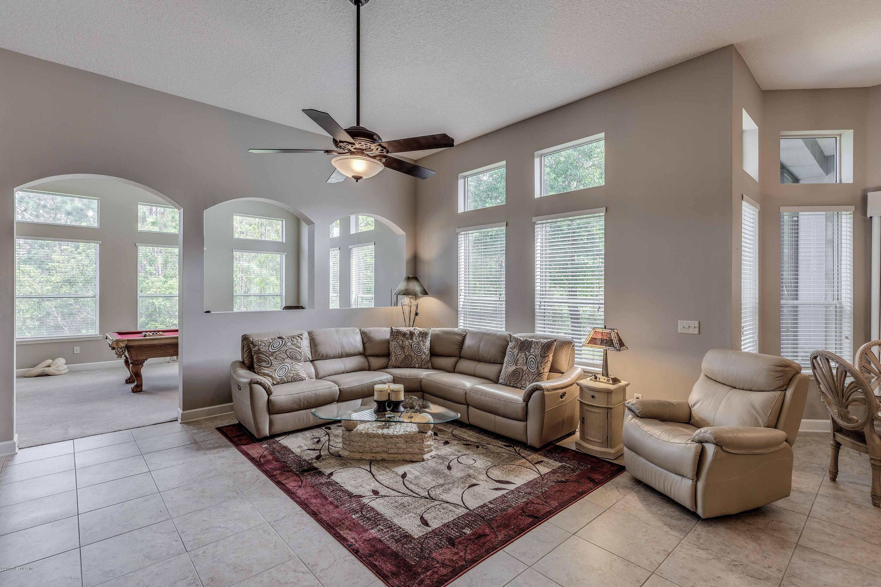 6122 Shadehill Road Jacksonville, FL 32258 - Photo 3 of 44 Livingroom