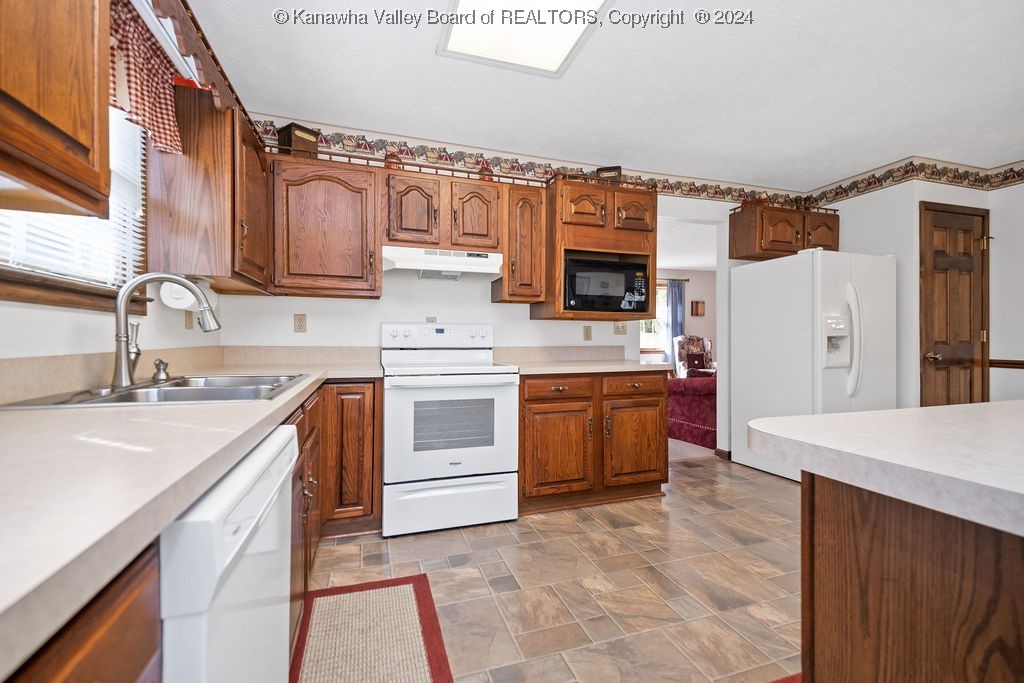 3972 Indian Creek Road Elkview, WV 25071 - Photo 14 of 43 Gallery Image 14