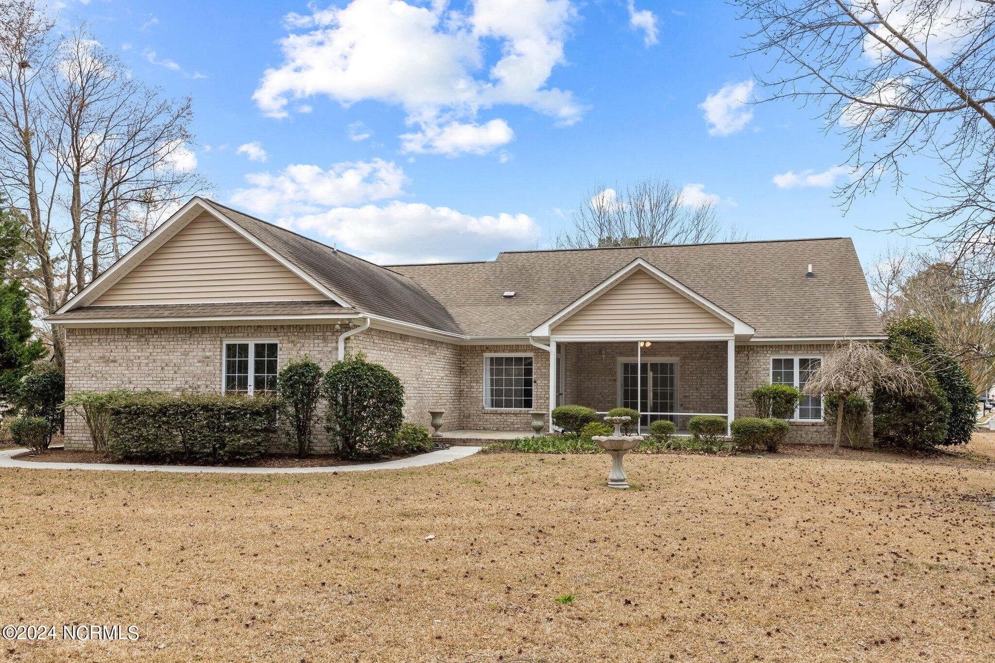 126 Neuchatel Road New Bern, NC 28562 - Photo 3 of 71 40-web-or-mls-1S3A5596