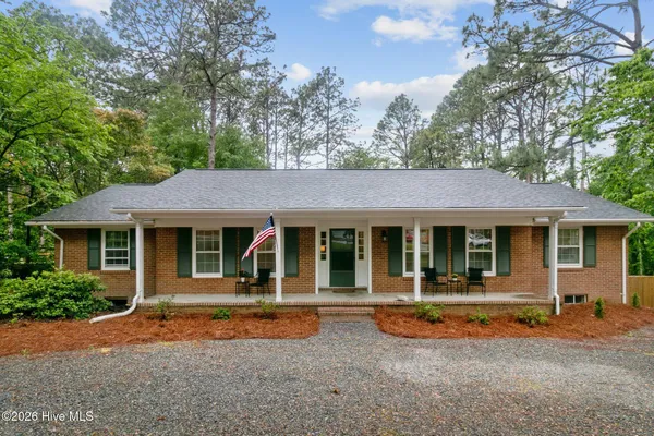 $2,700 | 450 Crestview Road, Southern Pines, NC 28387