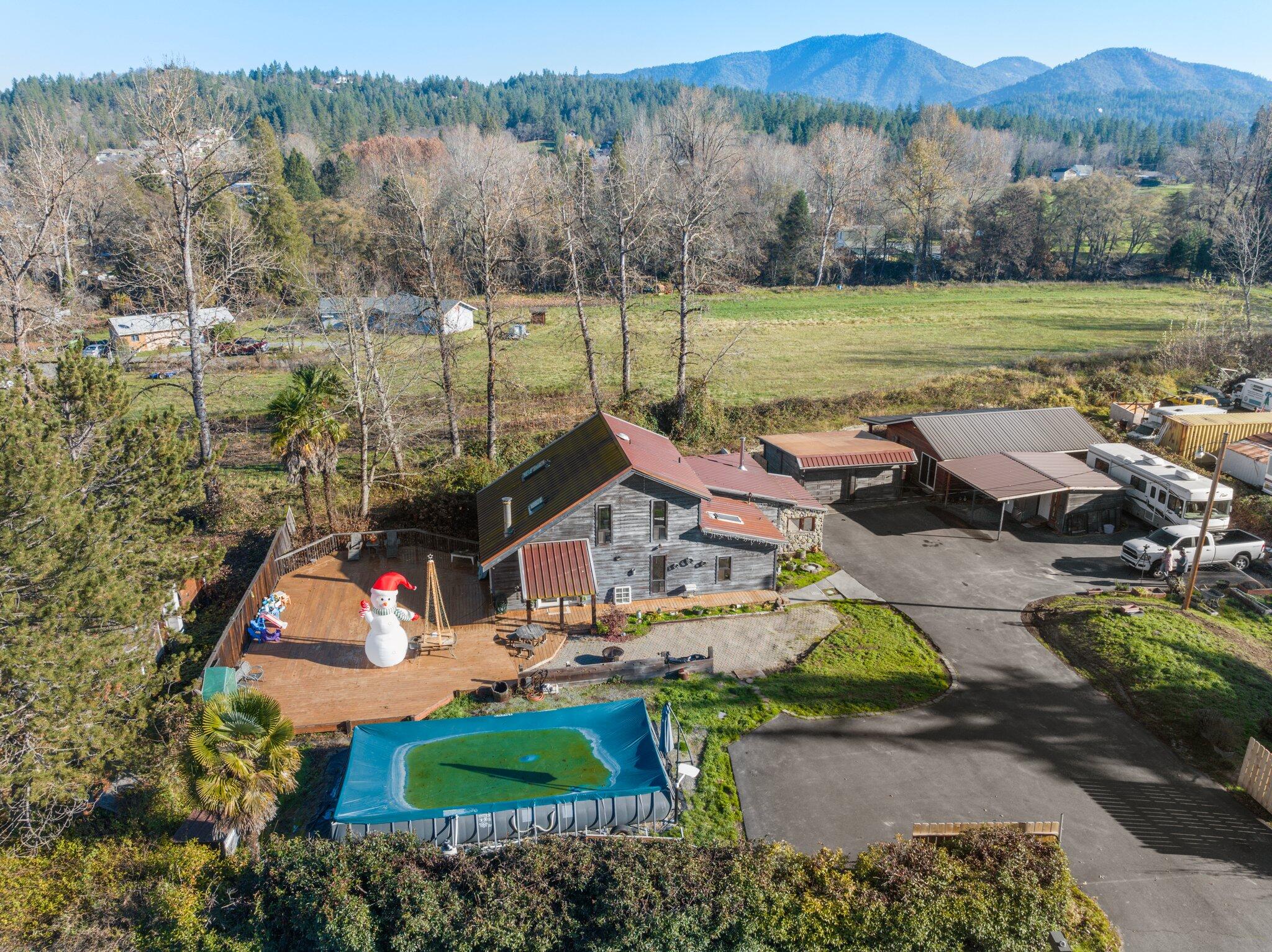 2935 New Hope Road Grants Pass, OR 97527 - Photo 6 of 45 9-web-or-mls-DJI_0195