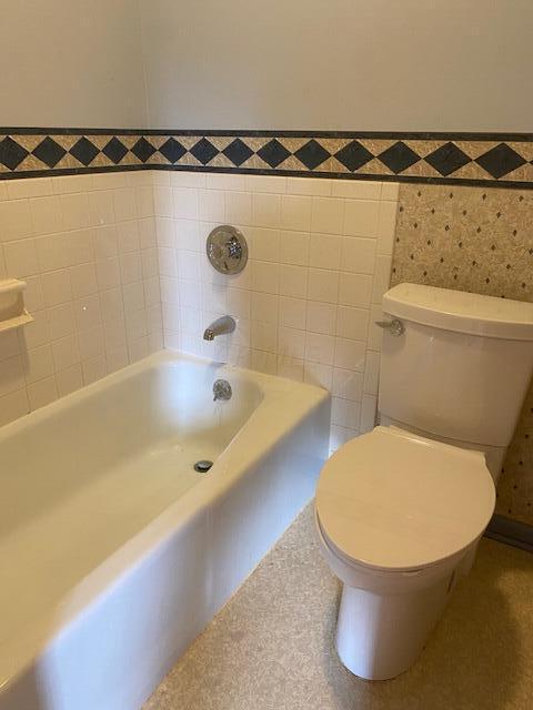 332 Pohlman Road Chillicothe, OH 45601 - Photo 17 of 39 Bath Primary Bedroom
