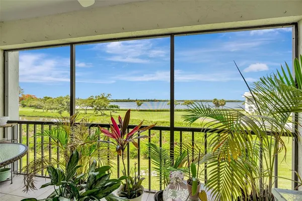 $275,000 | 4835 Independence Drive, Bradenton, FL 34210
