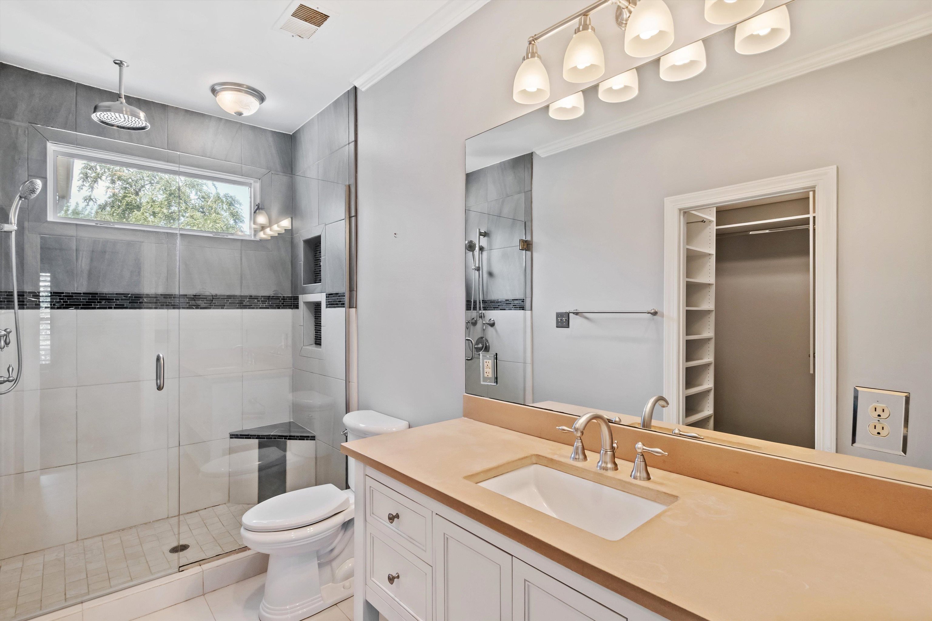 561 Rienzi Drive Memphis, TN 38103 - Photo 17 of 32 Gallery Image 17