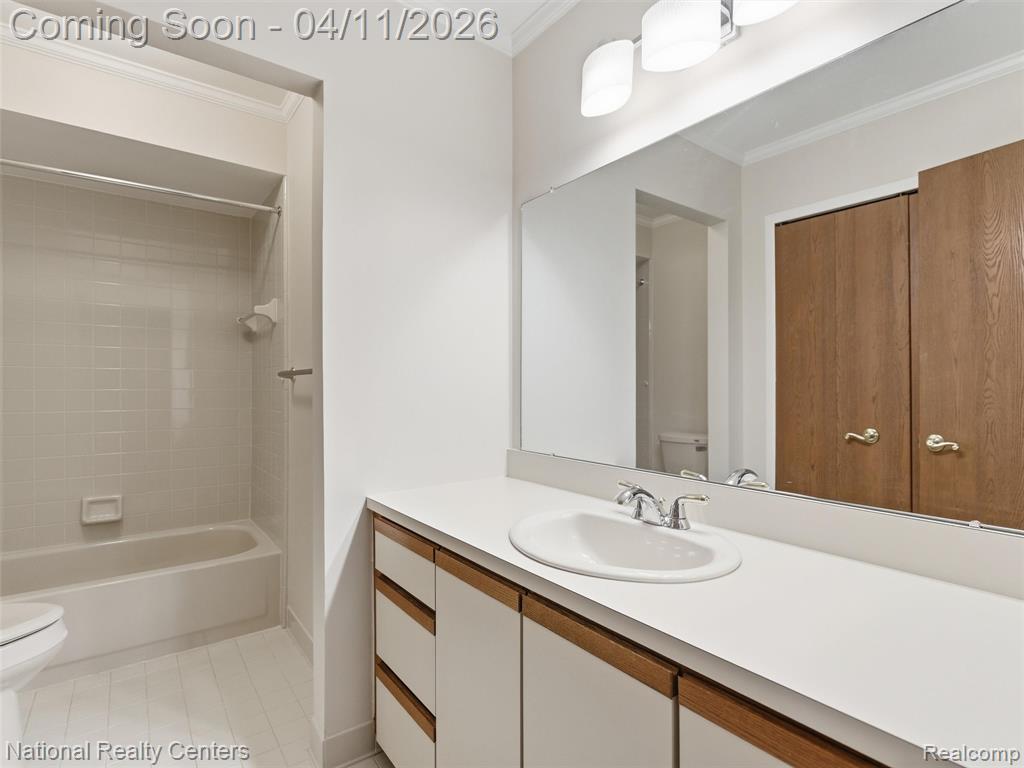 614 Tennyson Rochester, MI 48307 - Photo 26 of 41