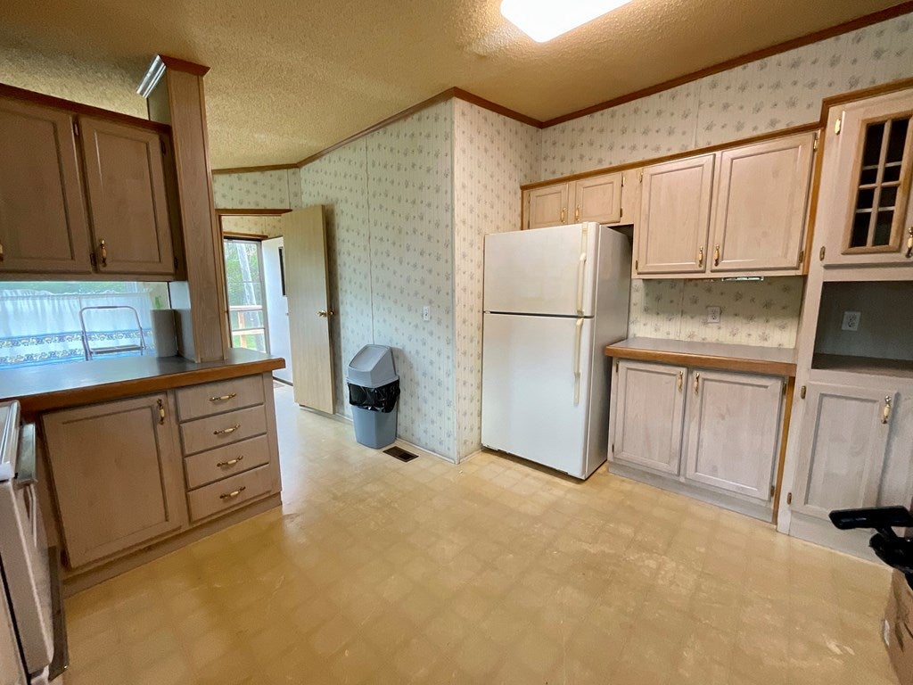 2134 Pipers Gap Road Galax, VA 24333 - Photo 14 of 22 Gallery Image 14