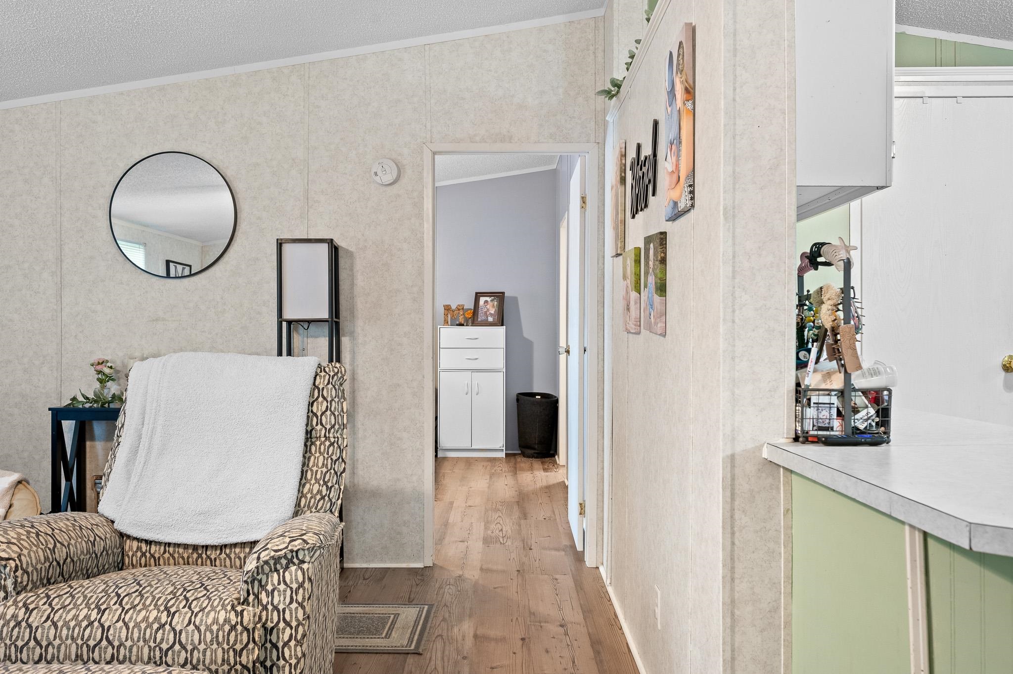 140 Garford Road Madison Heights, VA 24572 - Photo 15 of 35 a living room with furniture