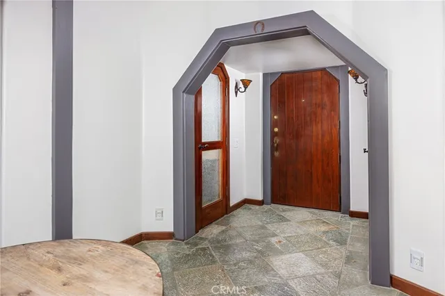 a view of a garage door