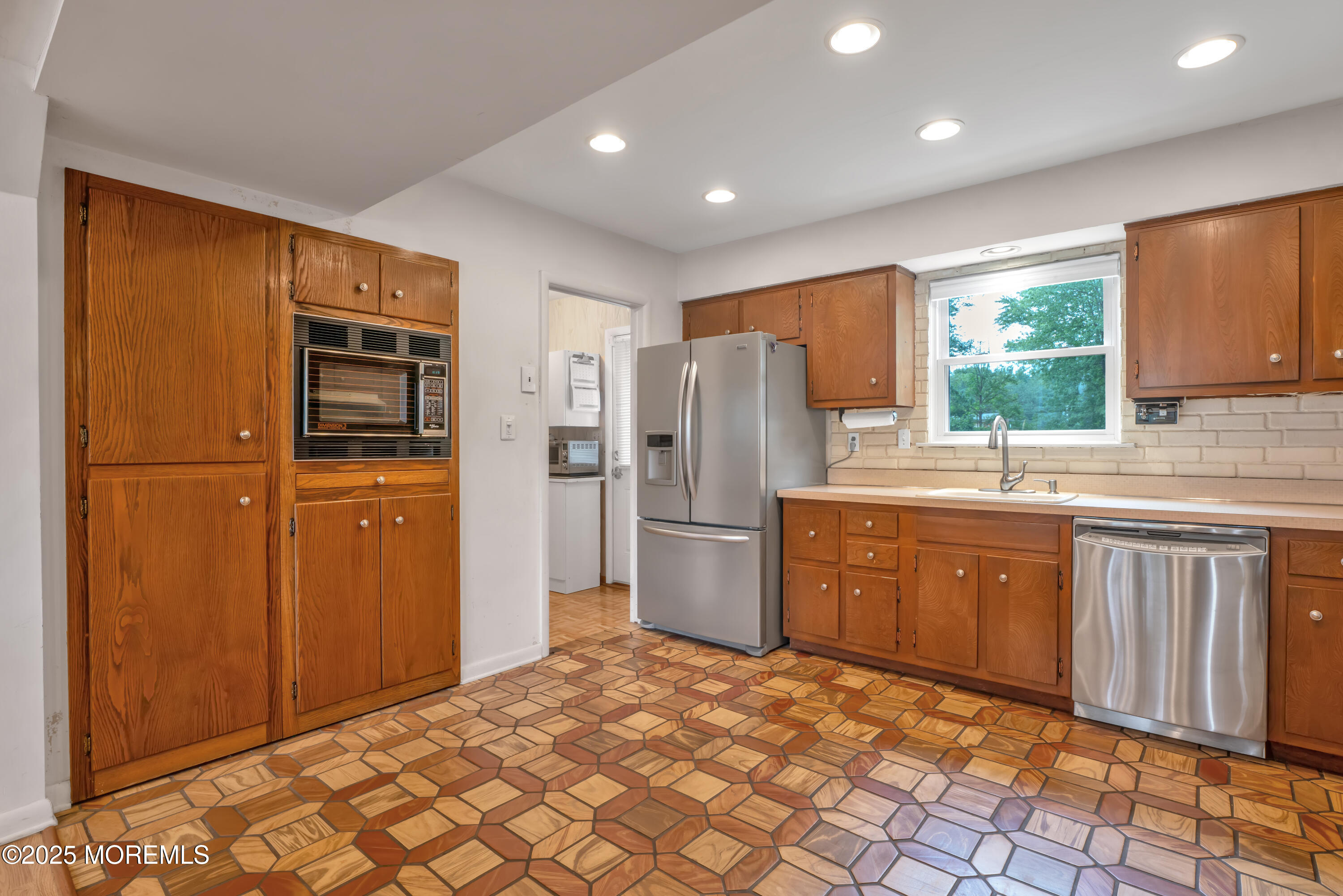 45 Regina Road Morganville, NJ 07751 - Photo 11 of 37 HOM05766