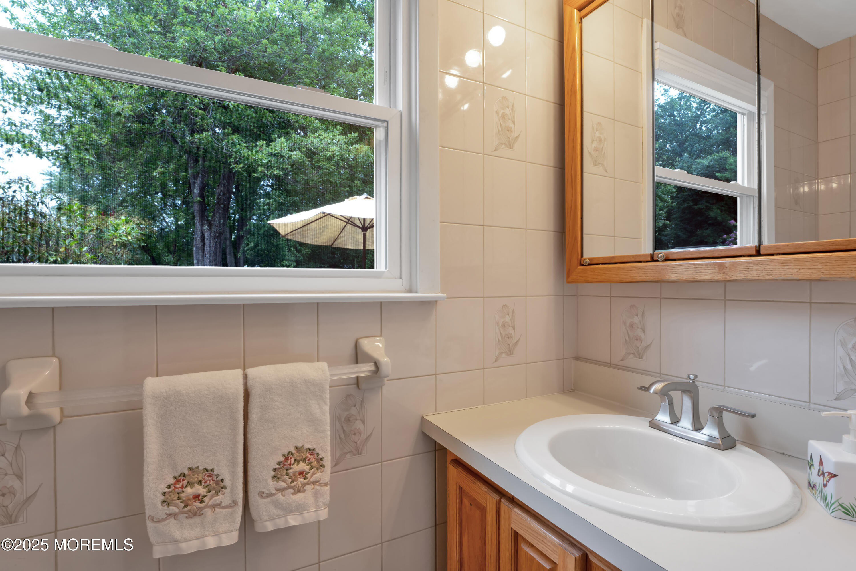 45 Regina Road Morganville, NJ 07751 - Photo 8 of 37 HOM05753