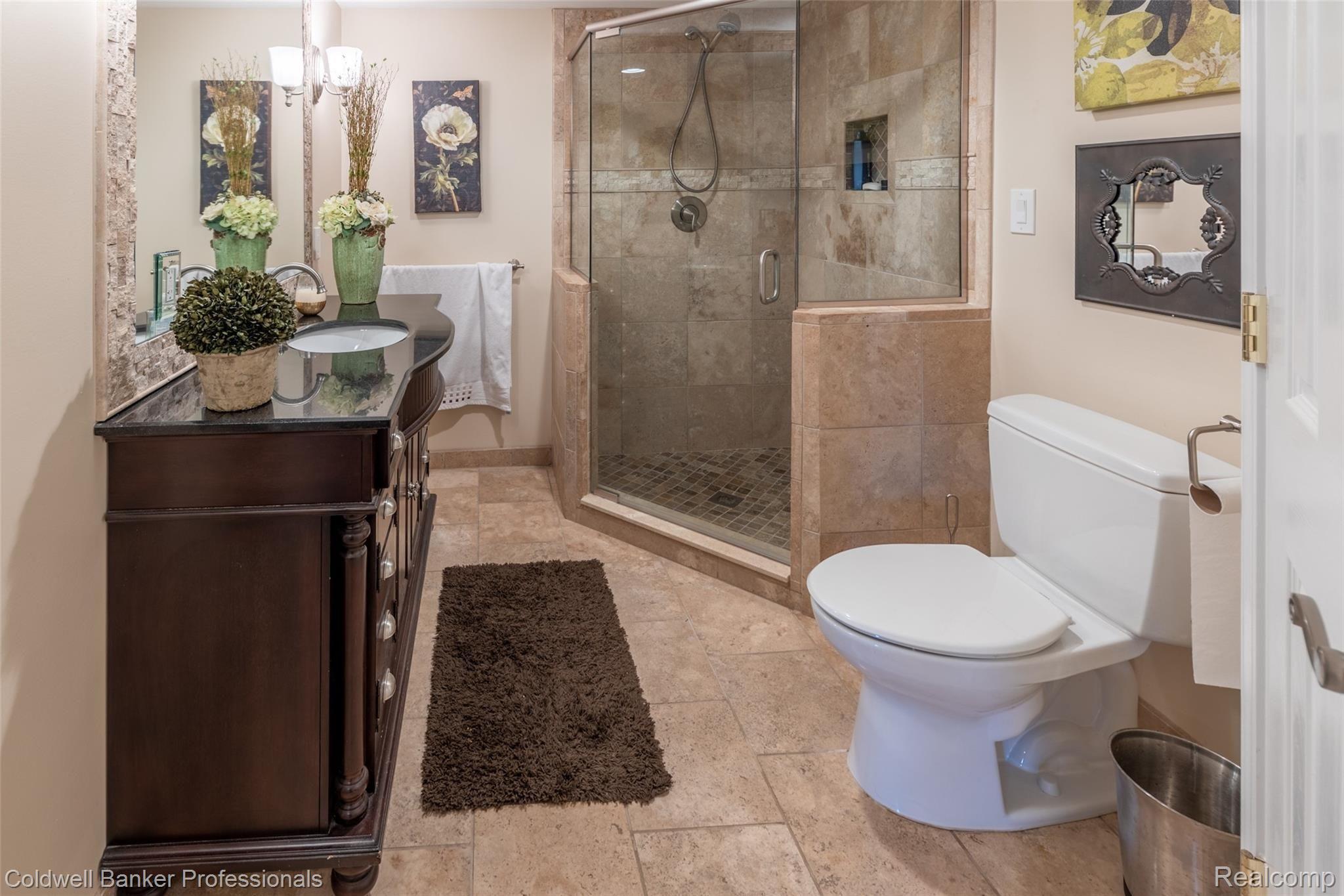 3324 Kenwood Drive Rochester, MI 48309 - Photo 22 of 41 3324 Kenwood--37.jpg