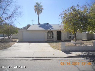 2401 West Vineyard Road Tempe, AZ 85282 - Photo 1 of 12 front